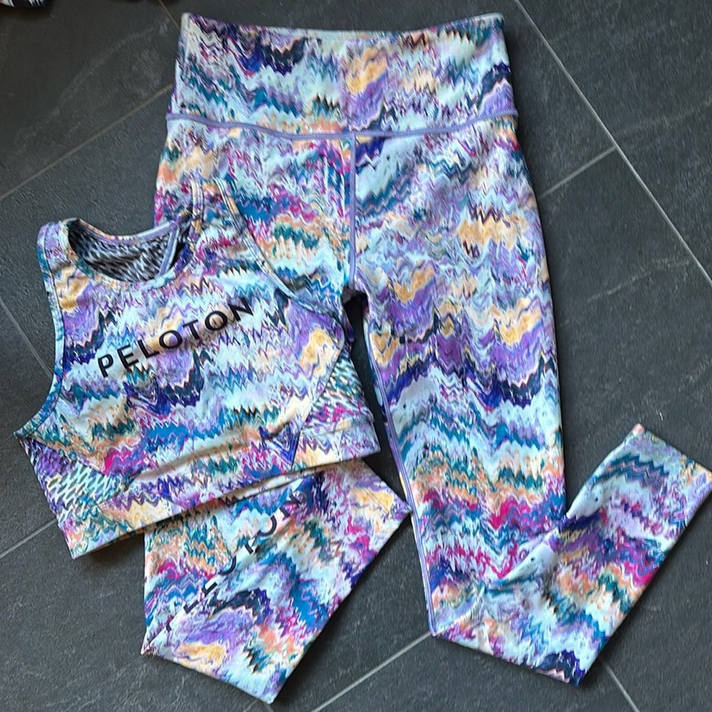 Peloton River Rock Set Racerback Sports Bra and Leggings Size Medium